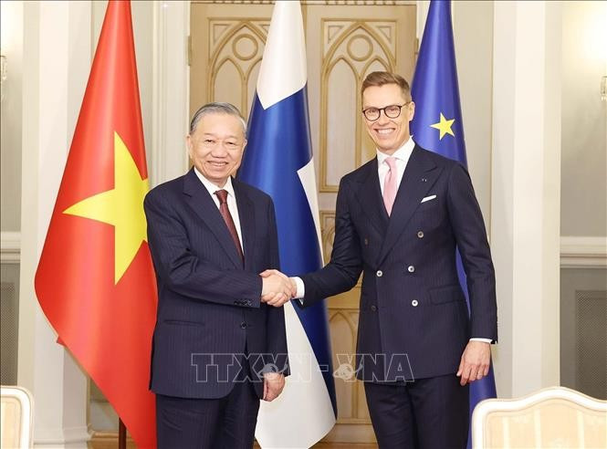 Tổng Bí thư Tô Lâm và Tổng thống Cộng hòa Phần Lan Alexander Stubb sau lễ ký kết các văn kiện hợp tác. Ảnh: Thống Nhất/TTXVN