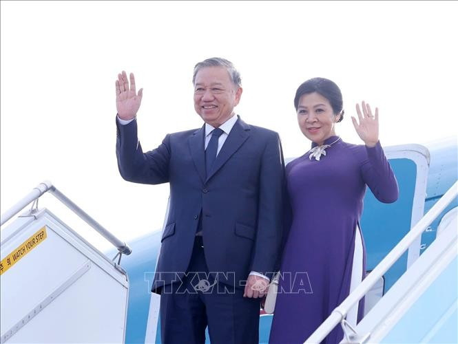 Tổng Bí thư Tô Lâm và Phu nhân rời thành phố Busan về nước, kết thúc tốt đẹp chuyến thăm cấp Nhà nước tới Hàn Quốc. (Ảnh: Thống Nhất/TTXVN)