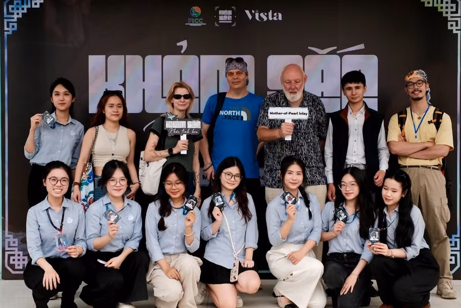 Khi di sản khảm trai bước ra khỏi không gian trưng bày