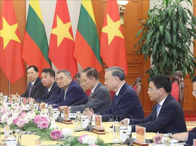 Tổng Bí thư Tô Lâm phát biểu tại buổi hội kiến Tổng thống Cộng hòa Litva Gitanas Nauseda. (Ảnh: Thống Nhất/TTXVN) Tổng Bí thư Tô Lâm phát biểu tại buổi hội kiến Tổng thống Cộng hòa Litva Gitanas Nauseda. (Ảnh: Thống Nhất/TTXVN)