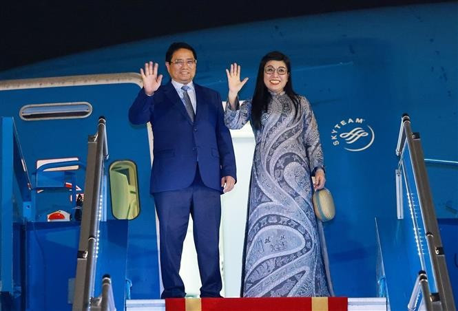 Thủ tướng Phạm Minh Chính và Phu nhân rời Hà Nội sang tham dự Hội nghị Đại dương Liên hợp quốc lần thứ 3 tại Pháp và thăm chính thức Estonia, Thụy Điển. (Ảnh: Dương Giang/TTXVN) Thủ tướng Phạm Minh Chính và Phu nhân rời Hà Nội sang tham dự Hội nghị Đại dương Liên hợp quốc lần thứ 3 tại Pháp và thăm chính thức Estonia, Thụy Điển. (Ảnh: Dương Giang/TTXVN)