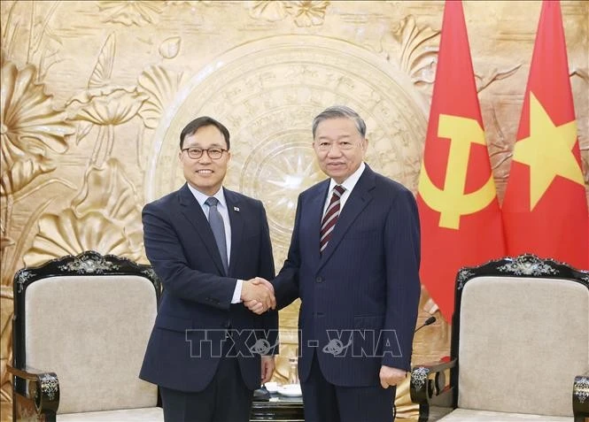 Tổng Bí thư Tô Lâm tiếp Đại sứ Hàn Quốc tại Việt Nam Choi Youngsam. Ảnh: Thống Nhất/TTXVN.