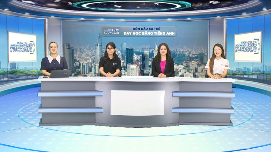 Các chuyên gia từ DOL English, RAB Consulting tham gia buổi giao lưu "Đón đầu xu thế dạy học bằng tiếng Anh".