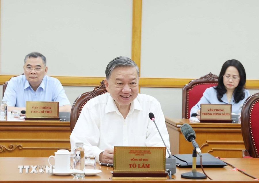 Tổng Bí thư Tô Lâm chủ trì cuộc họp của Bộ Chính trị, Ban Bí thư. (Ảnh: Thống Nhất/TTXVN). Tổng Bí thư Tô Lâm chủ trì cuộc họp của Bộ Chính trị, Ban Bí thư. (Ảnh: Thống Nhất/TTXVN).