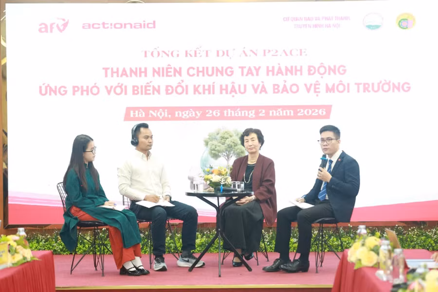 Các đại biểu tham gia tọa đàm. Ảnh: Phạm Hùng