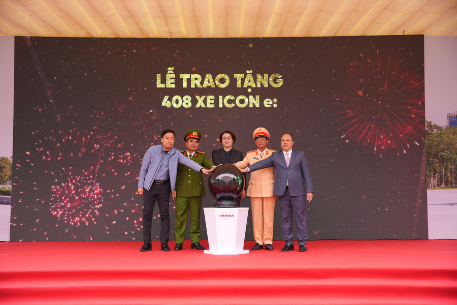 408 xe Honda ICON e: – Hành trình xanh, an toàn vì giao thông học đường