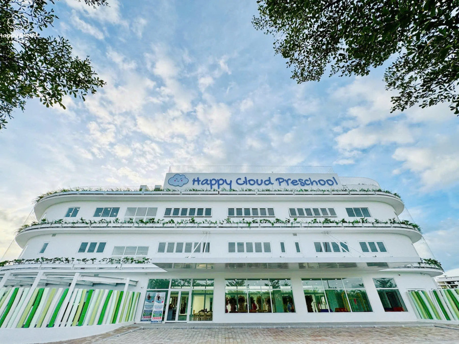 Mầm non Song ngữ Happy Cloud được xây dựng theo kết cấu liên kết bền vững, tạo thành hình tam giác tượng trưng cho ba trụ cột giáo dục cốt lõi: Tâm – Tầm - Trí. 107.jpg