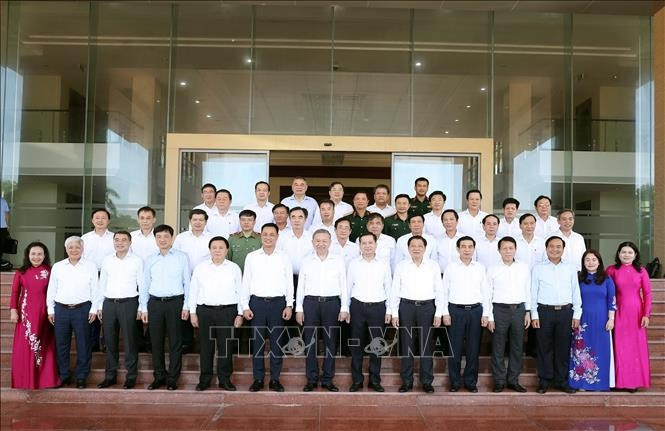 Tổng Bí thư Tô Lâm và các đại biểu. (Ảnh: Thống Nhất/TTXVN) Tổng Bí thư Tô Lâm và các đại biểu. (Ảnh: Thống Nhất/TTXVN)