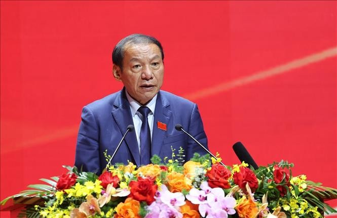 Bộ trưởng Bộ Văn hoá Thể thao và Du lịch Nguyễn Văn Hùng thay mặt Đoàn Chủ tịch thông báo phân công các tổ thảo luận, hướng dẫn thảo luận tại Đại hội và tại các tổ thảo luận. Ảnh: Dương Giang/ TTXVN Bộ trưởng Bộ Văn hoá Thể thao và Du lịch Nguyễn Văn Hùng thay mặt Đoàn Chủ tịch thông báo phân công các tổ thảo luận, hướng dẫn thảo luận tại Đại hội và tại các tổ thảo luận. Ảnh: Dương Giang/ TTXVN