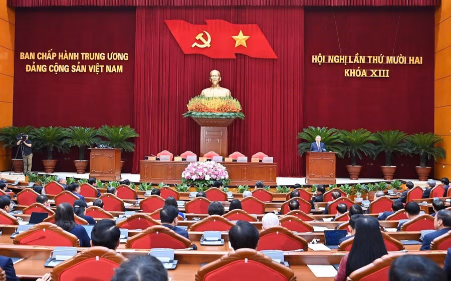 Thông báo Hội nghị lần thứ 12 ban Chấp hành Trung ương Đảng khóa XIII