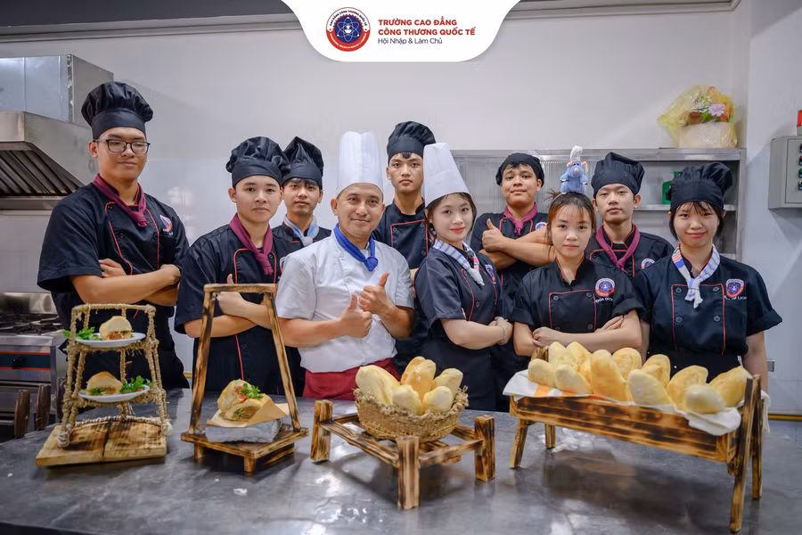 Đam mê là điểm khởi đầu, tay nghề là nền tảng để người trẻ phát triển lâu dài với nghề bếp.