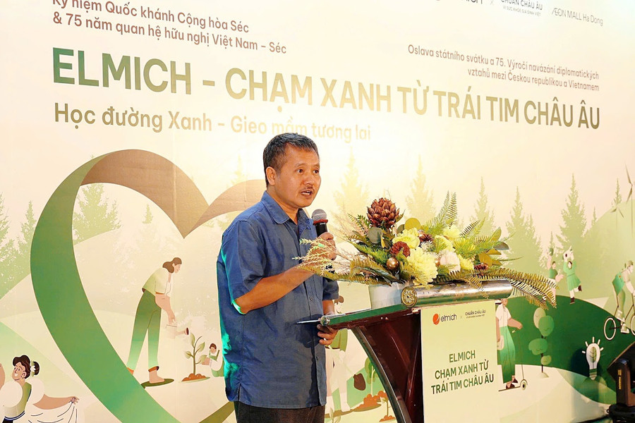 Nhà báo Nguyễn Đức Tuân, Phó Tổng Biên tập Báo Giáo dục & Thời đại phát biểu khai mạc sự kiện. 58.jpg