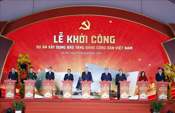 Tổng Bí thư Tô Lâm, Thủ tướng Phạm Minh Chính và các lãnh đạo, nguyên lãnh đạo Đảng, Nhà nước thực hiện nghi thức khởi công dự án xây dựng Bảo tàng Đảng Cộng sản Việt Nam. Ảnh: Thống Nhất/TTXVN