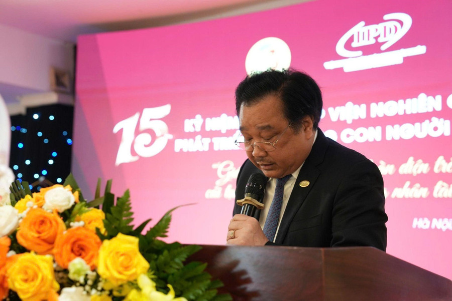 LS. Phạm Danh Tín - Chủ tịch HĐQL Viện IPD đại diện Viện IPD phát biểu tại buổi lễ. 3-5342.jpg