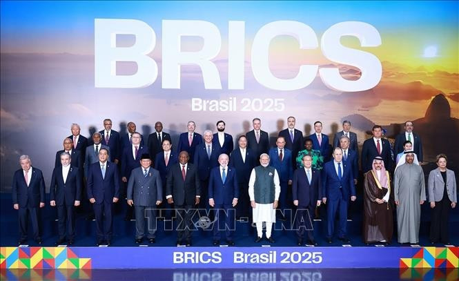 Thủ tướng Phạm Minh Chính và các Trưởng đoàn tham dự Hội nghị BRICS mở rộng năm 2025 chụp ảnh chung. (Ảnh: Dương Giang/TTXVN) Thủ tướng Phạm Minh Chính và các Trưởng đoàn tham dự Hội nghị BRICS mở rộng năm 2025 chụp ảnh chung. (Ảnh: Dương Giang/TTXVN)