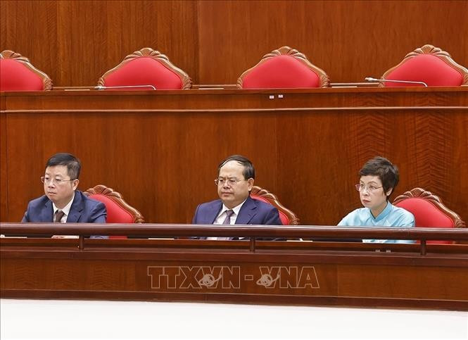 Các đại biểu dự khai mạc Hội nghị lần thứ mười ba, Ban Chấp hành Trung ương Đảng Khoá XIII. Ảnh: Doãn Tấn/ TTXVN Các đại biểu dự khai mạc Hội nghị lần thứ mười ba, Ban Chấp hành Trung ương Đảng Khoá XIII. Ảnh: Doãn Tấn/ TTXVN