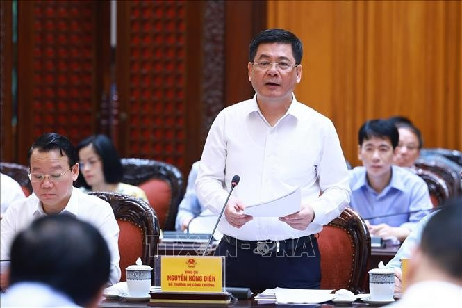 Bộ trưởng Bộ Công Thương, Trưởng Đoàn đàm phán Chính phủ Nguyễn Hồng Diên phát biểu. Ảnh: Dương Giang/TTXVN
