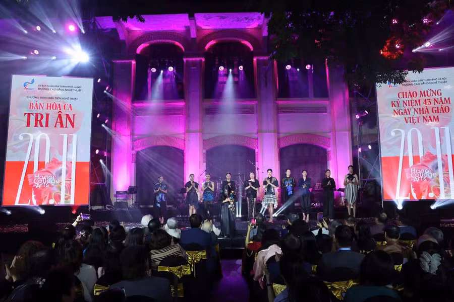 “Bản hòa ca tri ân“- Tôn vinh ngày nhà giáo Việt Nam