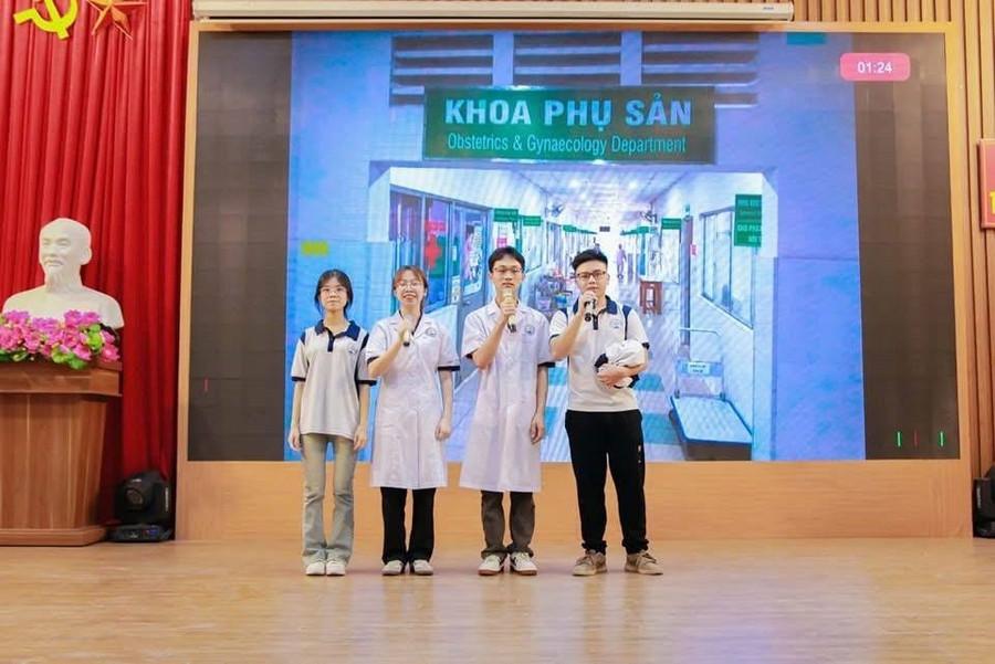 Sinh viên được tham gia ngoại khóa do nhà trường tổ chức. 213.jpg