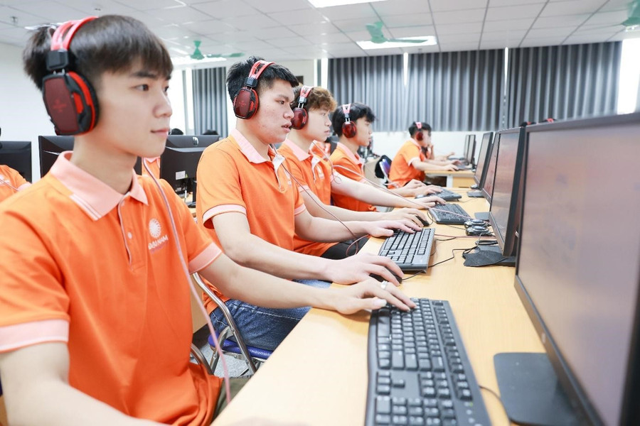 Học tập với AI giúp sinh viên đón đầu xu thế phát triển của xã hội.. 122.jpg