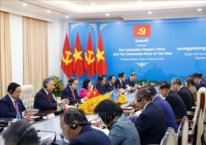Tổng Bí thư Tô Lâm và Chủ tịch Đảng Nhân dân Campuchia Hun Sen đồng chủ trì Hội đàm song phương giữa Đảng Cộng sản Việt Nam và Đảng Nhân dân Campuchia. Ảnh: Thống Nhất/TTXVN