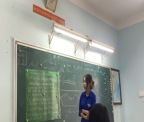 Học viên sinh hoạt theo chủ đề tại lớp học. 207.jpg