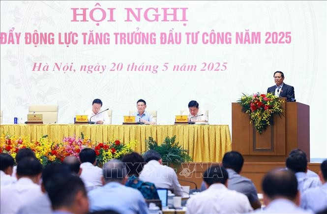 Thủ tướng Phạm Minh Chính khai mạc Hội nghị thúc đẩy động lực tăng trưởng đầu tư công năm 2025. (Ảnh: Dương Giang/TTXVN) Thủ tướng Phạm Minh Chính khai mạc Hội nghị thúc đẩy động lực tăng trưởng đầu tư công năm 2025. (Ảnh: Dương Giang/TTXVN)