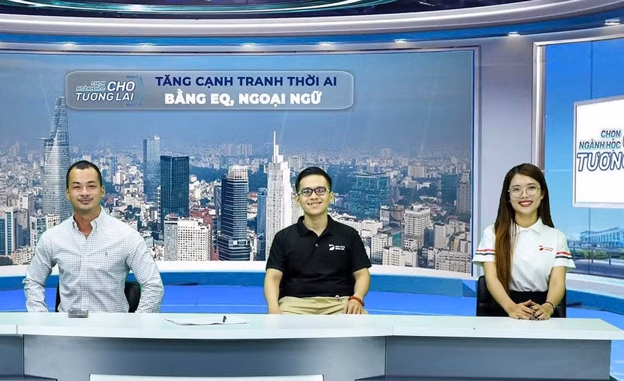 Các diễn giả đại diện DOL English, Song Nguyên Education tại buổi giao lưu tư vấn tuyển sinh ngày 14-8.