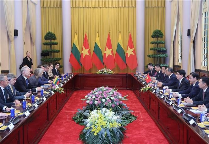 Chủ tịch nước Lương Cường hội đàm với Tổng thống Litva Gitanas Nauseda. Chủ tịch nước Lương Cường hội đàm với Tổng thống Litva Gitanas Nauseda.