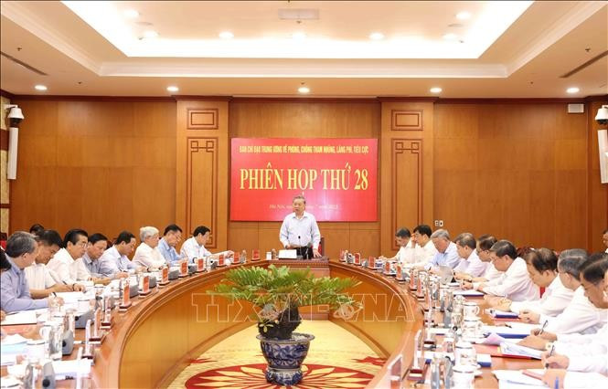 Tổng Bí thư Tô Lâm, Trưởng Ban Chỉ đạo Trung ương về phòng, chống tham nhũng, lãng phí, tiêu cực chủ trì Phiên họp thứ 28 của Ban Chỉ đạo. (Ảnh: Phương Hoa/TTXVN) Tổng Bí thư Tô Lâm, Trưởng Ban Chỉ đạo Trung ương về phòng, chống tham nhũng, lãng phí, tiêu cực chủ trì Phiên họp thứ 28 của Ban Chỉ đạo. (Ảnh: Phương Hoa/TTXVN)