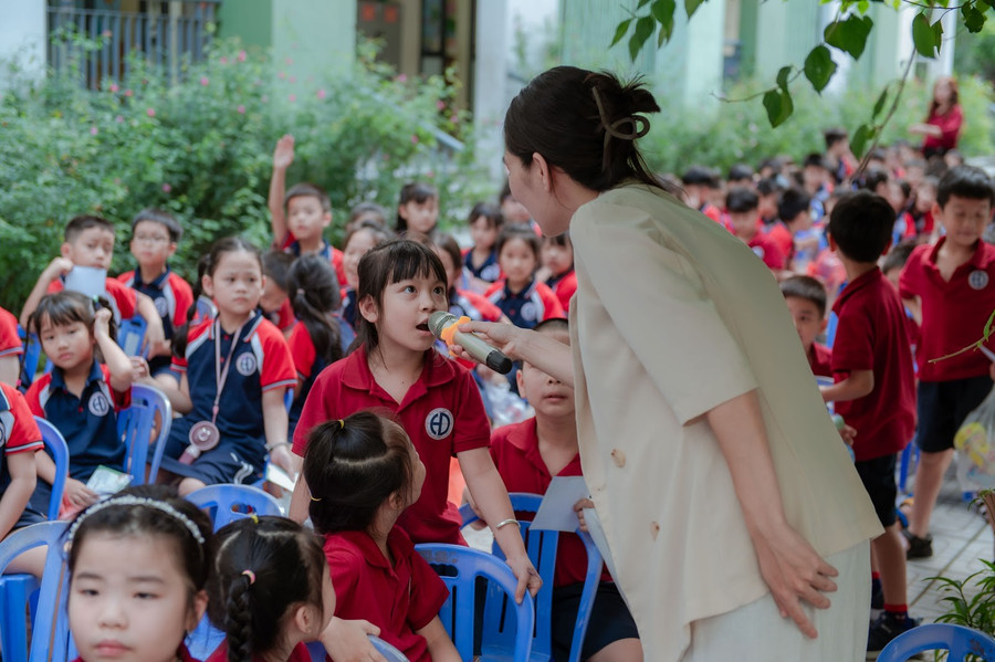 Học sinh trường Tiểu học Hoàng Diệu (P. Ngọc Hà) giao lưu cùng chuyên gia về sức khỏe học đường. 40.jpg