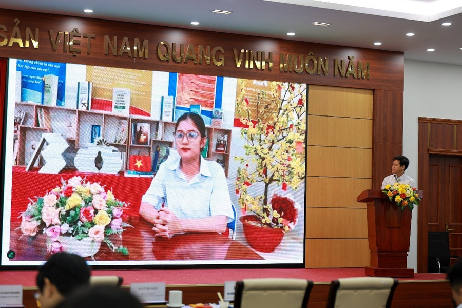 Thầy La Thanh Tín- PGĐ Trung tâm GDNN-GDTX Quận 8 Thành phố Hồ Chí Minh chia sẻ kết quả đạt được và cảm nhận của học viên khi được thí điểm Bộ công cụ. 31-4737.jpg