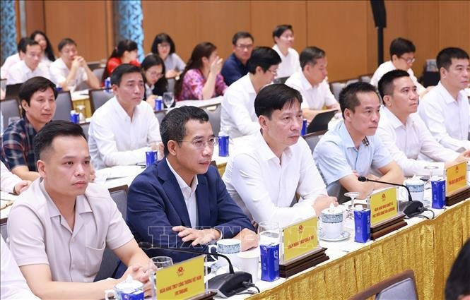 Các đại biểu tham dự Hội nghị thúc đẩy động lực tăng trưởng đầu tư công năm 2025. (Ảnh: Dương Giang/TTXVN) Các đại biểu tham dự Hội nghị thúc đẩy động lực tăng trưởng đầu tư công năm 2025. (Ảnh: Dương Giang/TTXVN)