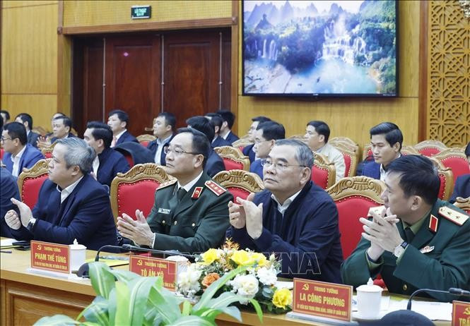 Đại biểu dự buổi làm việc với Ban Chấp hành Đảng bộ tỉnh Cao Bằng. Ảnh: Thống Nhất/TTXVN