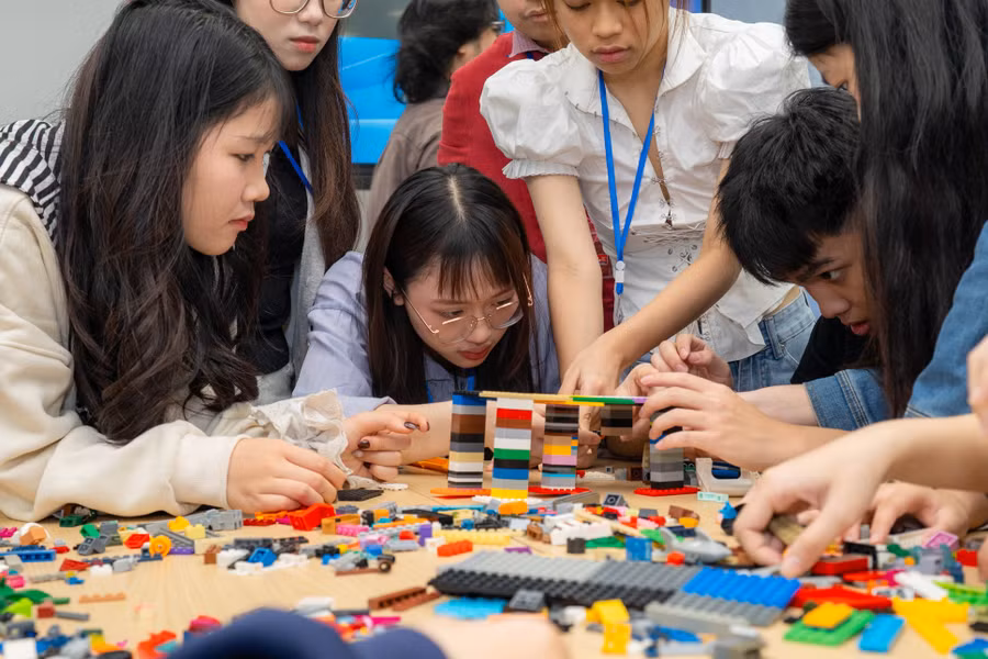 LEGOvation: Xây dựng tư duy chiến lược, giải quyết vấn đề sáng tạo bằng LEGO