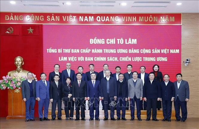 Tổng Bí thư Tô Lâm và các đại biểu. Ảnh: Thống Nhất/TTXVN