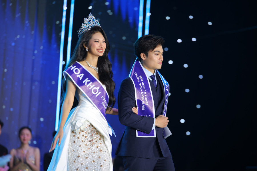 Hoa khôi và Nam vương Trường Đại học Ngoại thương 2025.