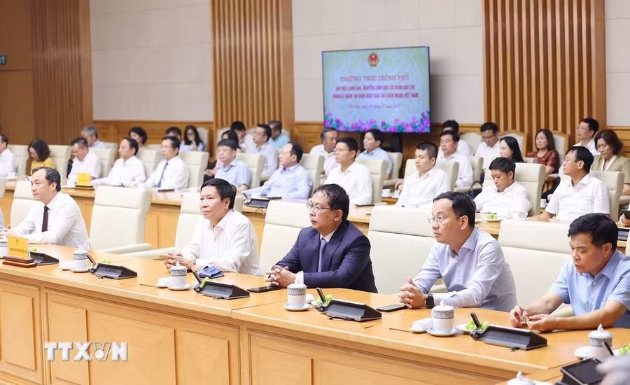 Lãnh đạo các cơ quan báo chí tham dự buổi gặp. (Ảnh: Dương Giang/TTXVN).