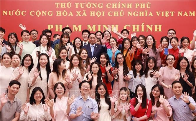 Thủ tướng Phạm Minh Chính với cộng đồng, lưu học sinh Việt Nam tại khu vực Bắc Kinh, Thiên Tân, Hà Bắc. (Ảnh: Dương Giang/ TTXVN) Thủ tướng Phạm Minh Chính với cộng đồng, lưu học sinh Việt Nam tại khu vực Bắc Kinh, Thiên Tân, Hà Bắc. (Ảnh: Dương Giang/ TTXVN)
