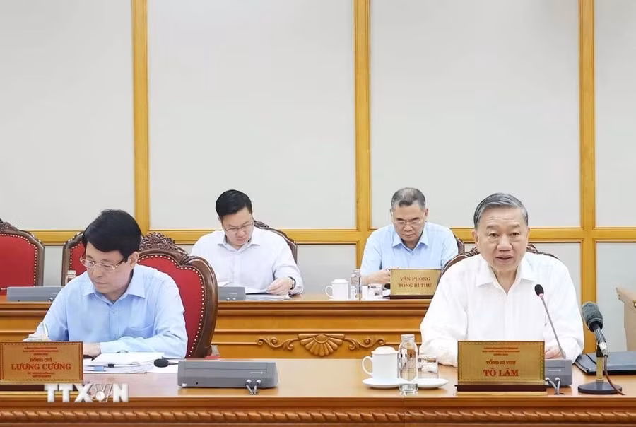 Tổng Bí thư Tô Lâm chủ trì cuộc họp của Bộ Chính trị, Ban Bí thư. (Ảnh: Thống Nhất/TTXVN).