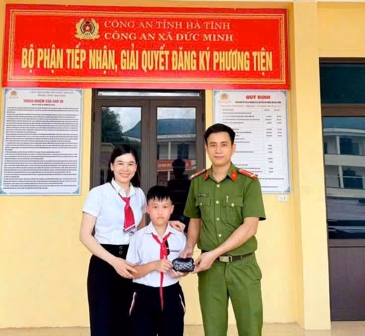 Em Nguyễn Trung Ý, học sinh lớp 5B - Trường Tiểu học Trường Sơn.