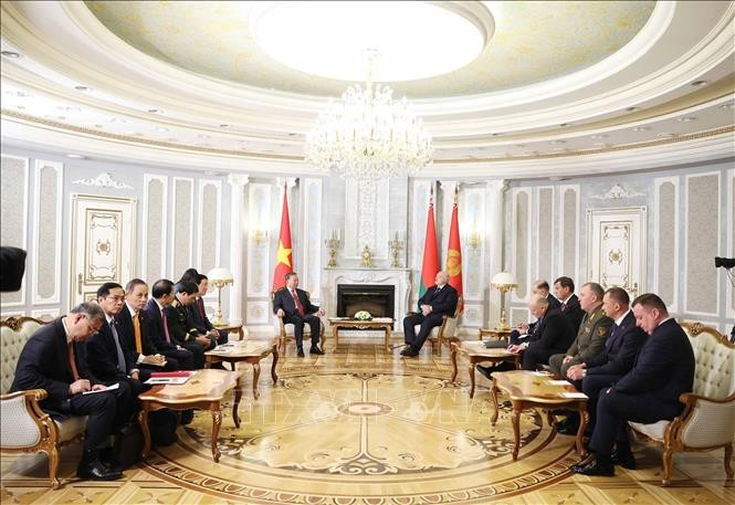 Tổng Bí thư Tô Lâm hội đàm hẹp với Tổng thống Belarus Aleksandr Lukashenko. (Ảnh: Thống Nhất/TTXVN) Tổng Bí thư Tô Lâm hội đàm hẹp với Tổng thống Belarus Aleksandr Lukashenko. (Ảnh: Thống Nhất/TTXVN)