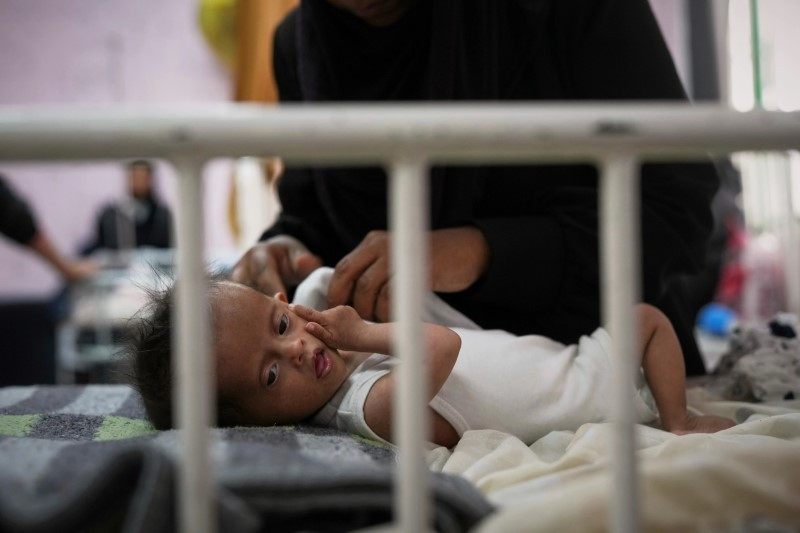 hinh-anh-gan-290000-tre-em-gaza-ben-bo-vuc-tu-than-4.jpg