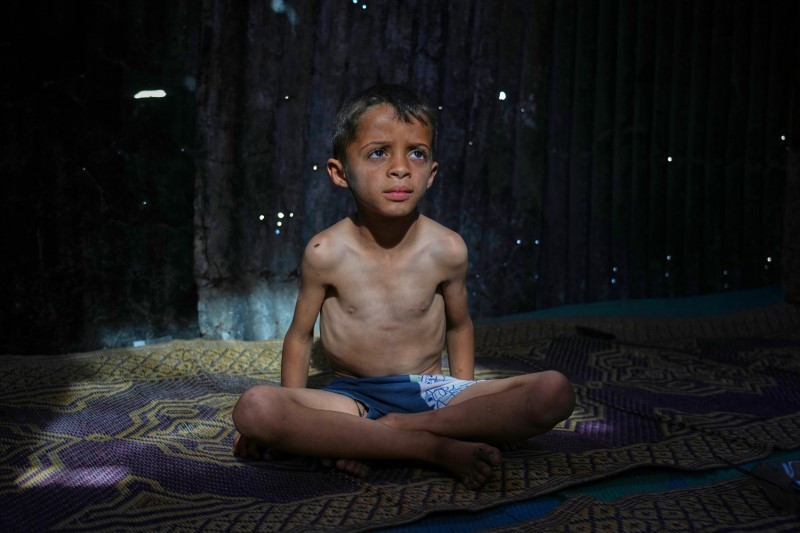 hinh-anh-gan-290000-tre-em-gaza-ben-bo-vuc-tu-than-1.jpg
