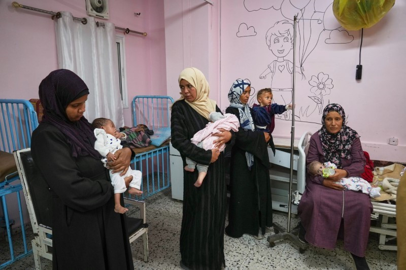 hinh-anh-gan-290000-tre-em-gaza-ben-bo-vuc-tu-than-7.jpg