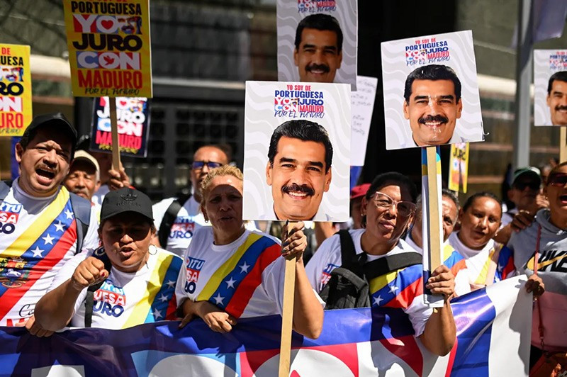 chum-anh-tong-thong-venezuela-maduro-bat-dau-nhiem-ky-thu-3-04.jpg