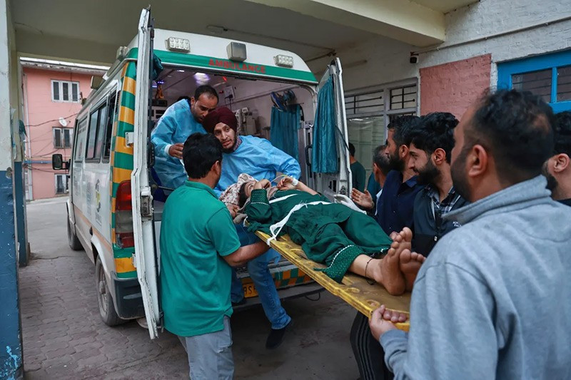 chum-anh-dap-tra-quan-su-giua-an-do-va-pakistan-070505-09.jpg