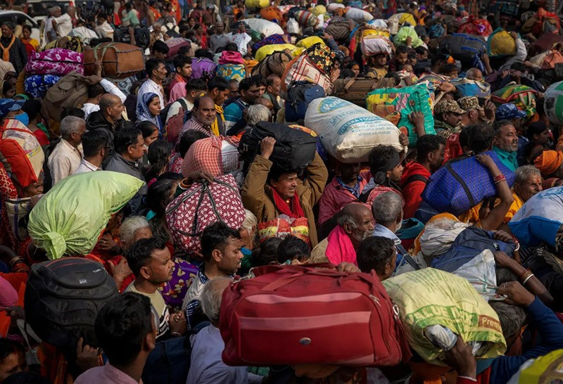 chum-anh-le-hoi-ton-giao-lon-nhat-the-gioi-mahakumbh-mela-03.jpg