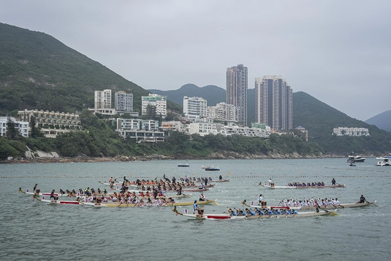 chum-anh-le-hoi-dua-thuyen-rong-o-hong-kong-0505-09.jpg