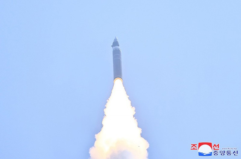 dprk-test-fire-hypersonic-ballistic-missile-060105-06.jpg